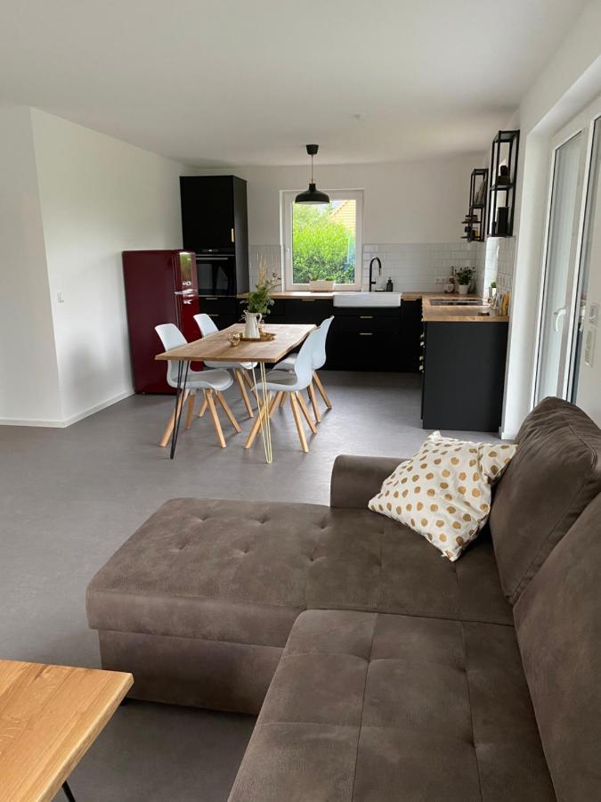 Deluxe Ferienwohnung für 4 bis 6 Personen kinder- und tierfreundlich W-LAN kostenfrei Lancken-Granitz Exterior foto